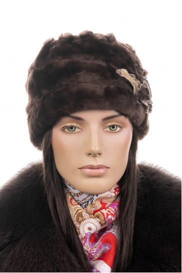 Шапка женская из мутона